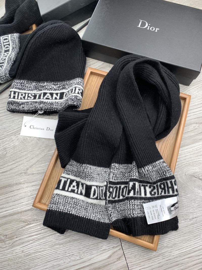 Christian Dior Caps Scarfs